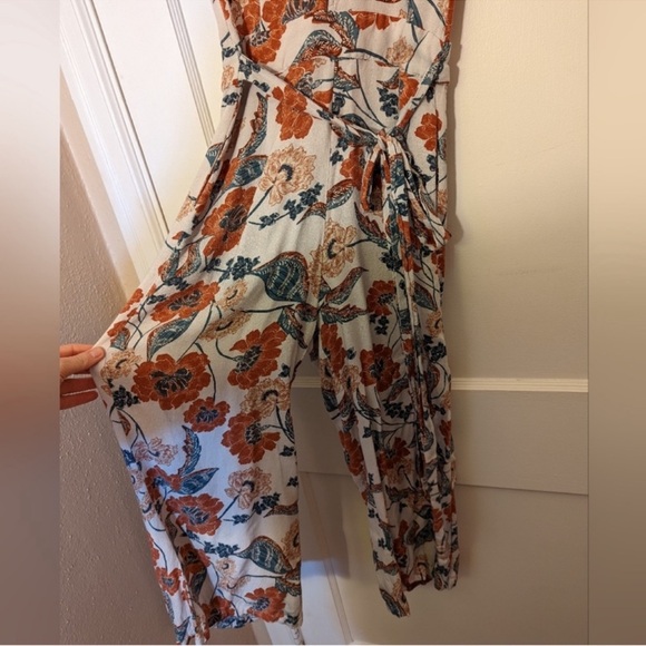 Vici Hollow Floral Pocketed Tie Jumpsuit - Picture 9 of 11